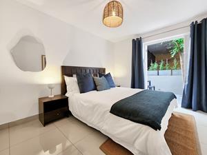 To Let 2 Bedroom Property for Rent in Green Point Western Cape